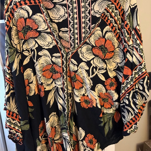 Nostalgia Black and Orange Floral Blouse - Picture 3 of 9